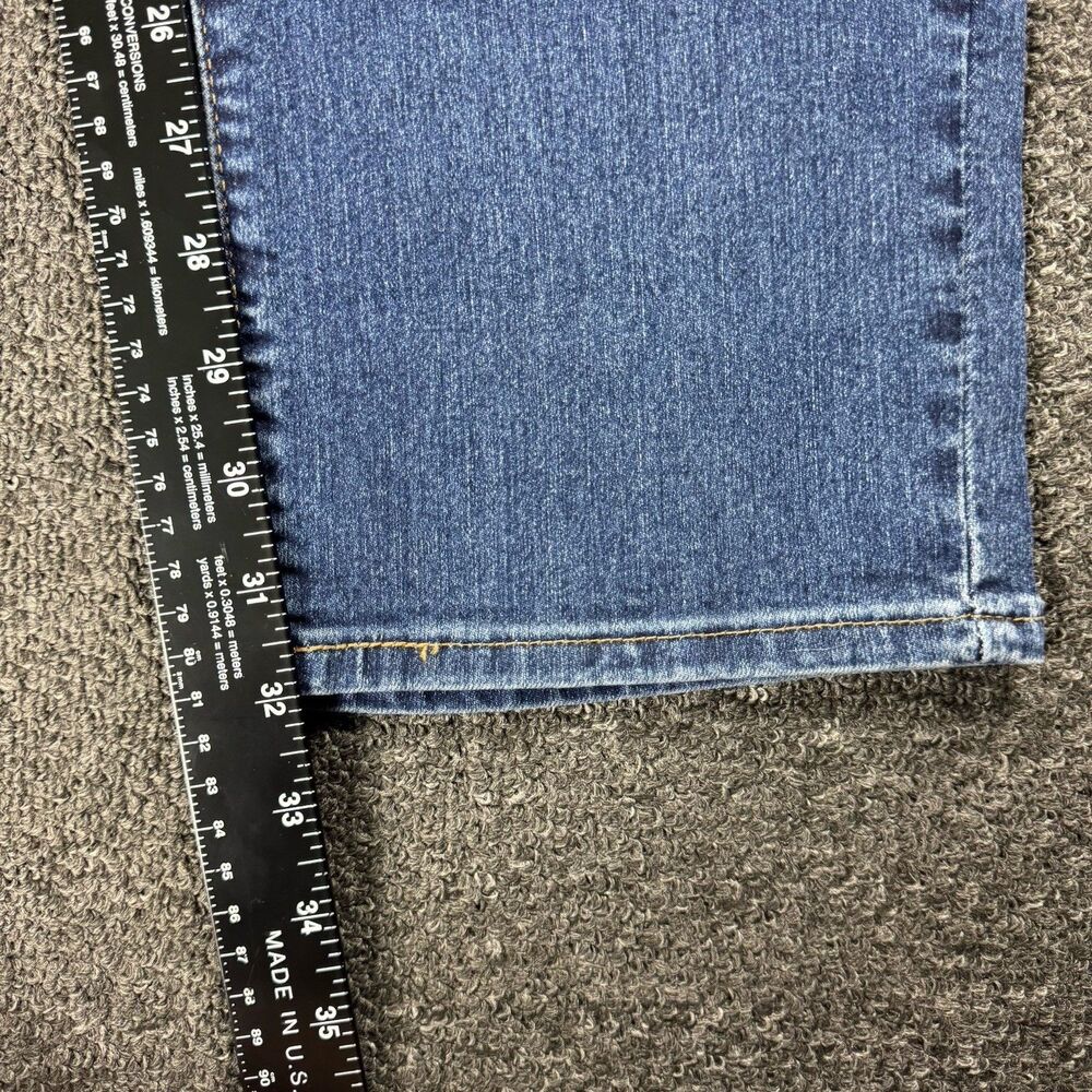 Levi's Women's 314 Shaping Straight Mid-Rise Stretch Denim Jean 29x32 Dark Wash - Picture 8 of 16